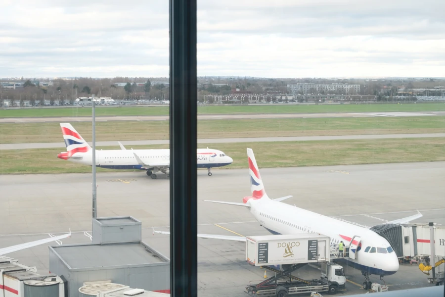 London Heathrow Airport is the major international airport in the western area of Greater London city, Hillingdon.